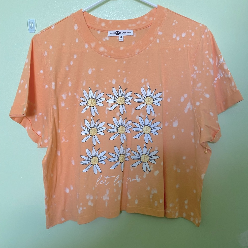 Love & Lazy Days Crop Top Medium NWOT